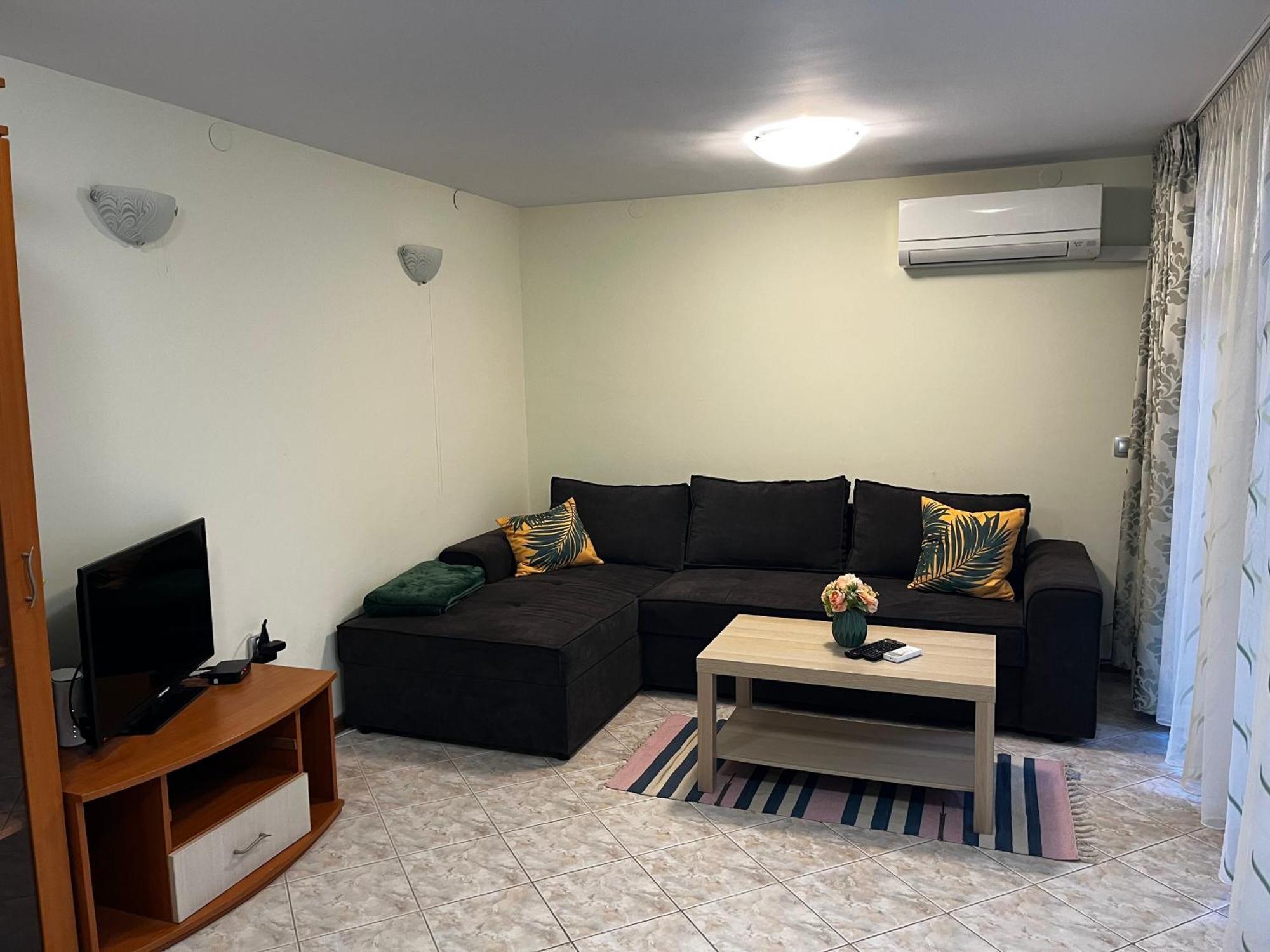Green Central Apartment ヴァルナ エクステリア 写真