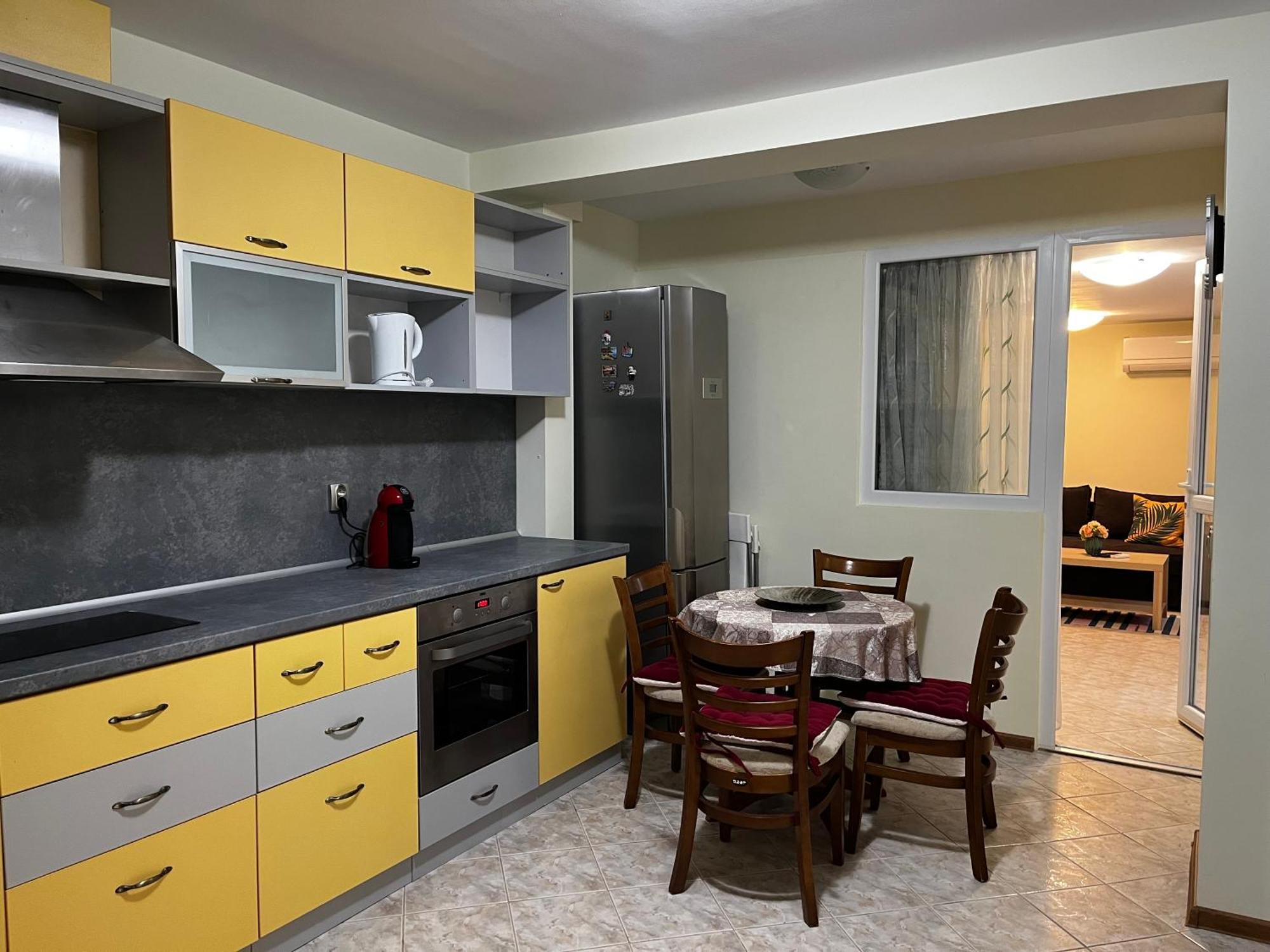 Green Central Apartment ヴァルナ エクステリア 写真